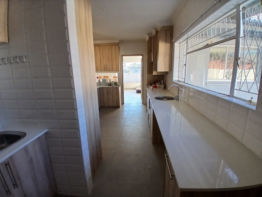 To Let 4 Bedroom Property for Rent in Pellissier Free State